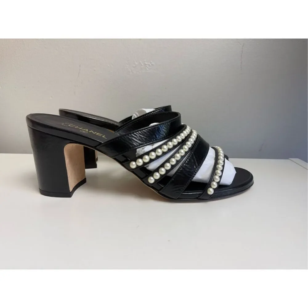 Chanel white pearl strappy block heel sandals 38.5